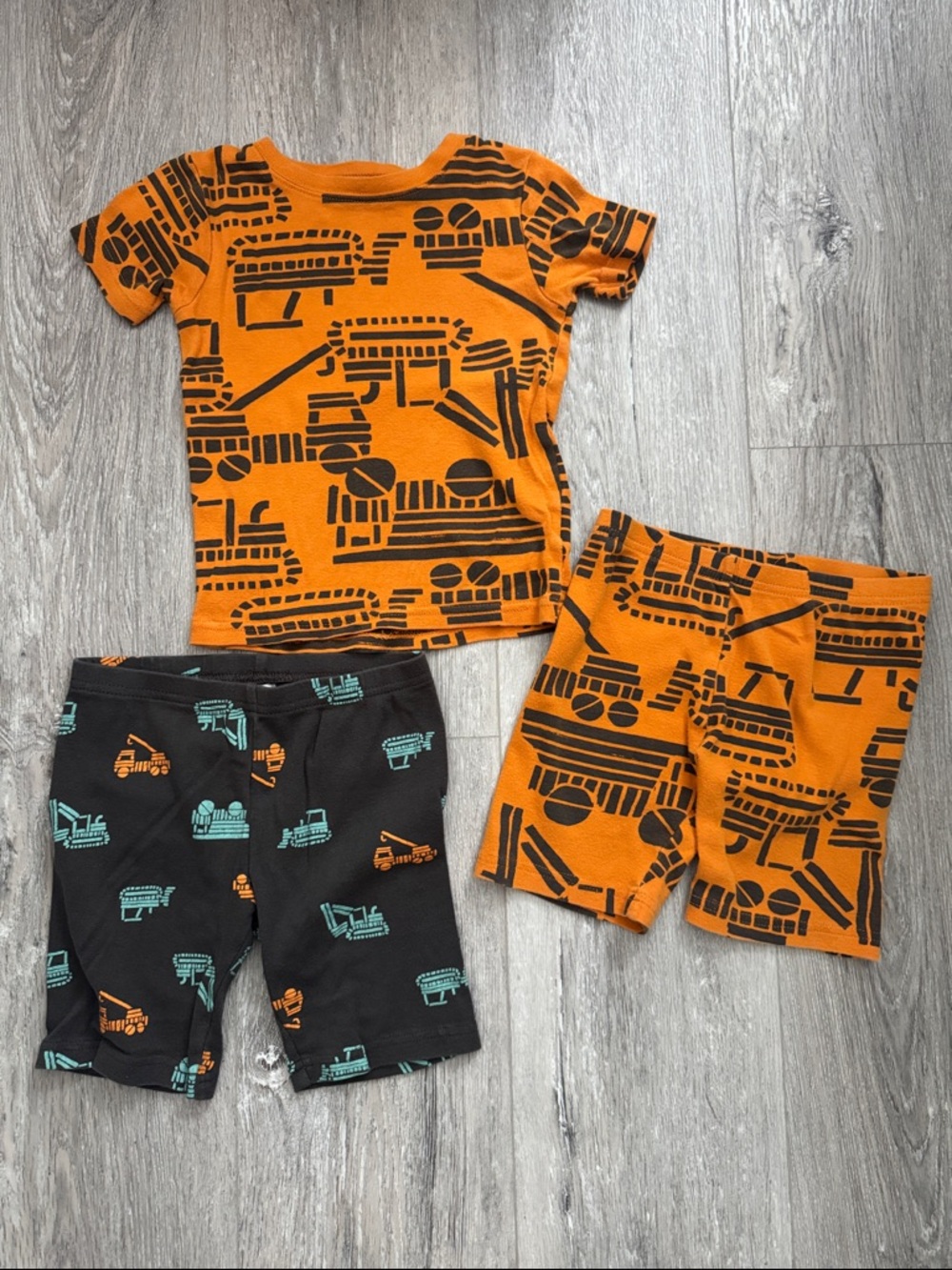 Carter's Orange and Black Kids Pajama Set with Construction Print Shorts Size 5T